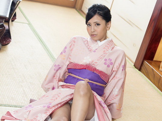 大掃除ができなかったアナタに着物家政婦のご奉仕 鈴南ほのか