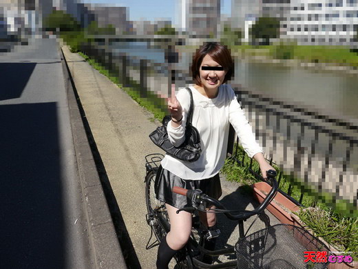 ちゃりん娘 ～ノーパンで自転車に乗ってるうちに興奮してきちゃった～ 佐伯ほのか