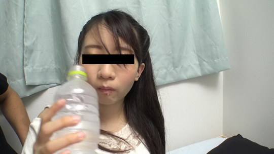 俺の家に来ない！公園で寝てる娘を持ち帰り 兼子美笛
