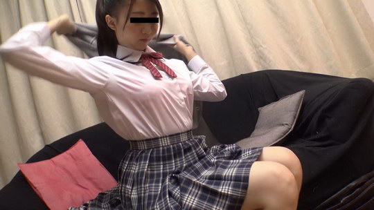 制服時代～初めての制服姿でオナニー～ 兼子美笛