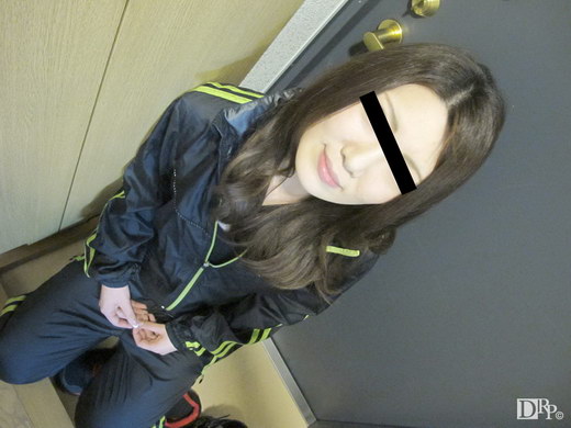 デリバリー弁当屋のお姉さんに勃起したチンコを擦り付けました 青葉はるな