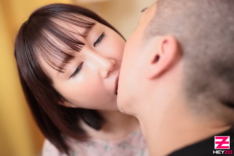 佐山優香【さやまゆか】 ねっとりベロチュー、みっちりセックス～とろけるキスでイカせて～